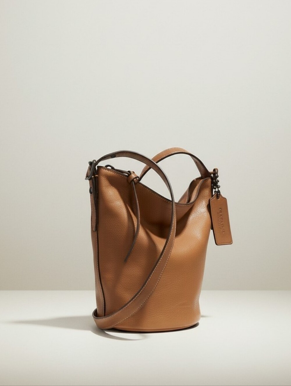 Vintage Coach Leather Mini Bleeker Duffle Bucket Bag Purse in British Tan 32281